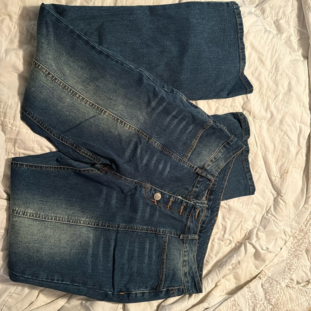 4 button jeans with a little stretch